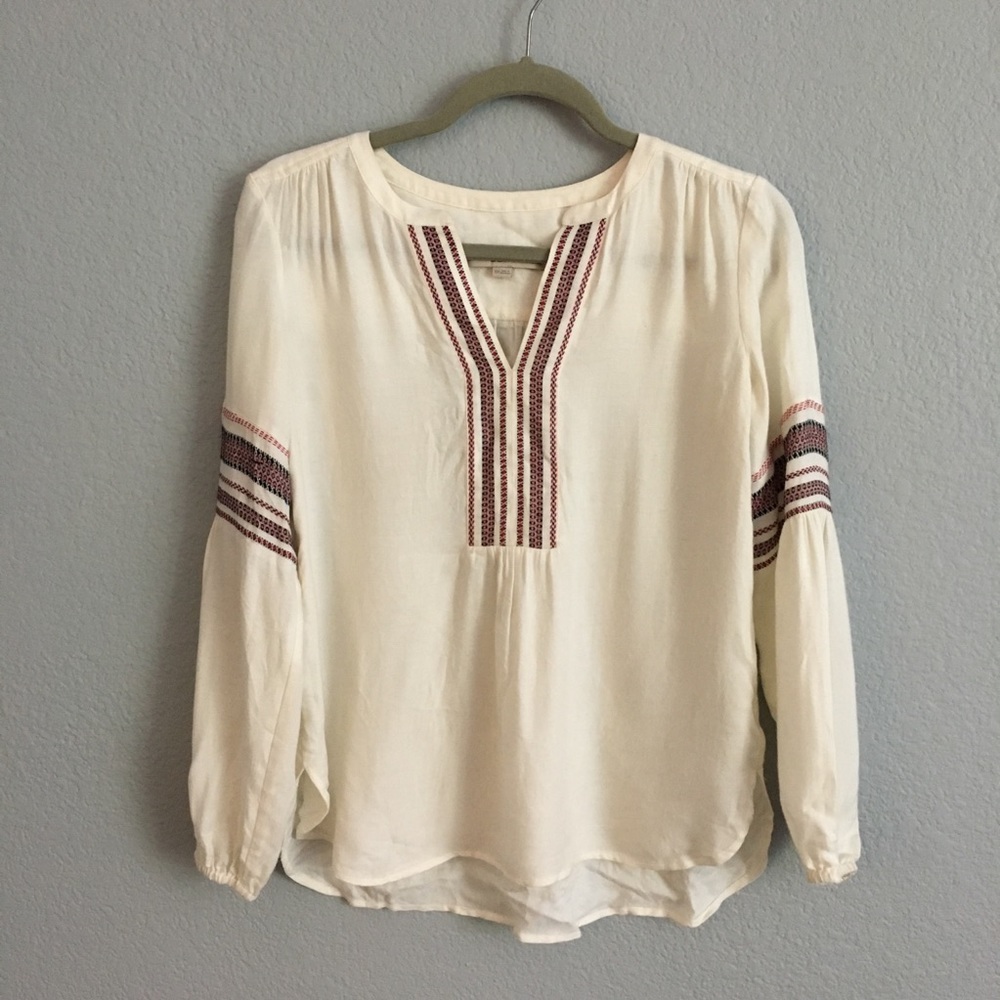 Peasant blouse with ribbon embroidery